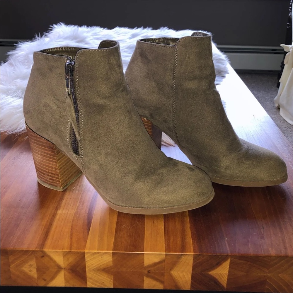 FOREVER 21 | olive green bootie
